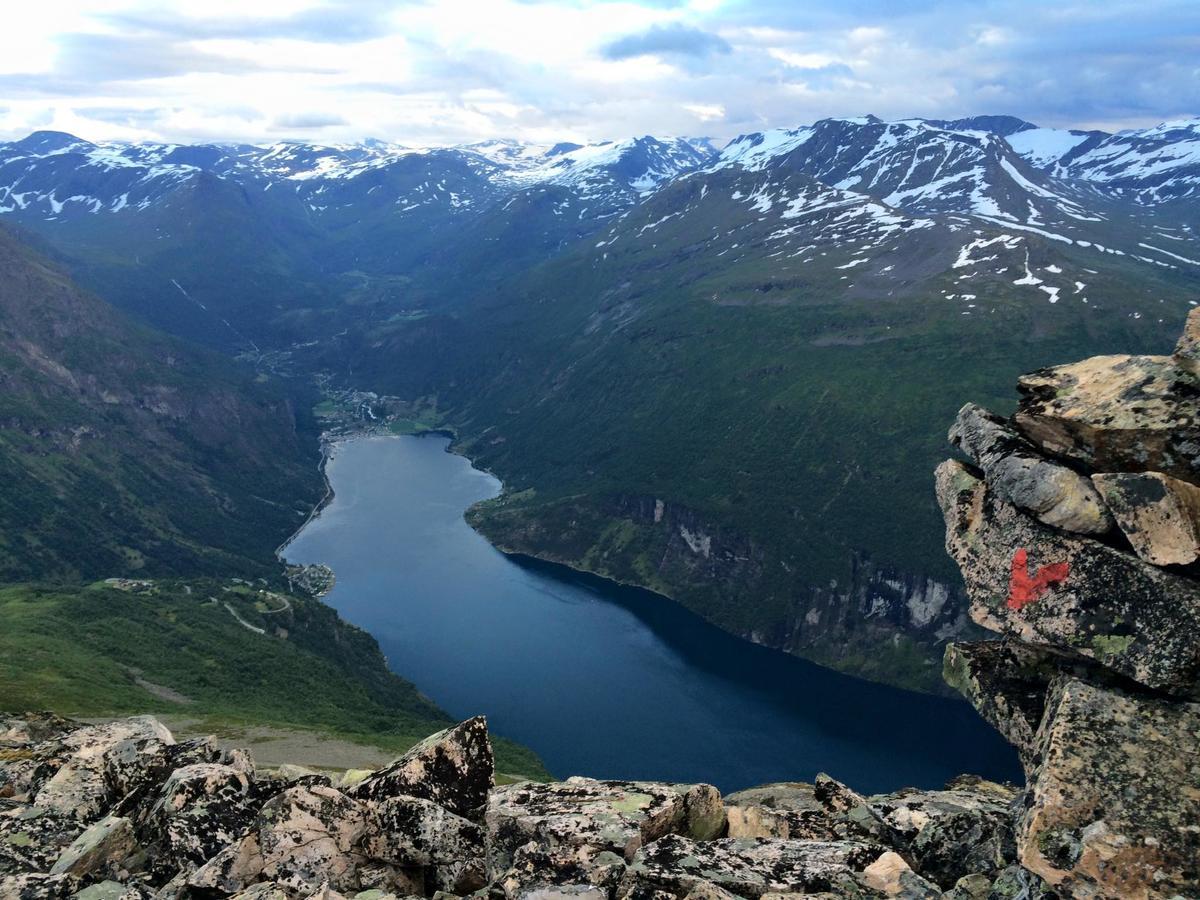 Grande Hytteutleige Og Camping Geiranger Exterior photo